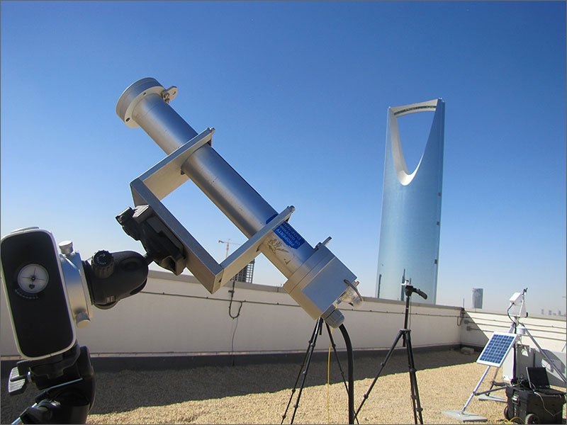 20130503 -2-large-saudi-arabia-looks-to-nrel-for-solar-monitoring-expertise.jpg